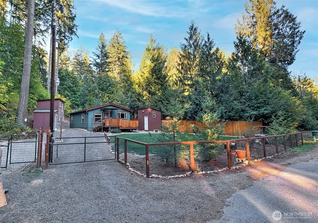 Photo 4 of Manufactured home for sale at 2070 NE Tahuya River Dr, Tahuya, WA 98588 | MLS# NWM2585342 | Listing updated on 2026-09-25