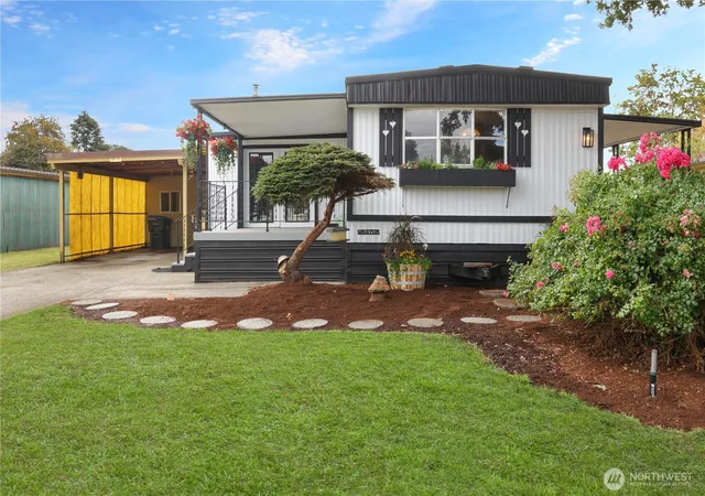 Manufactured home for sale at 3516 Harrison Ave #E, Centralia, WA 98531 | MLS# NWM2585344