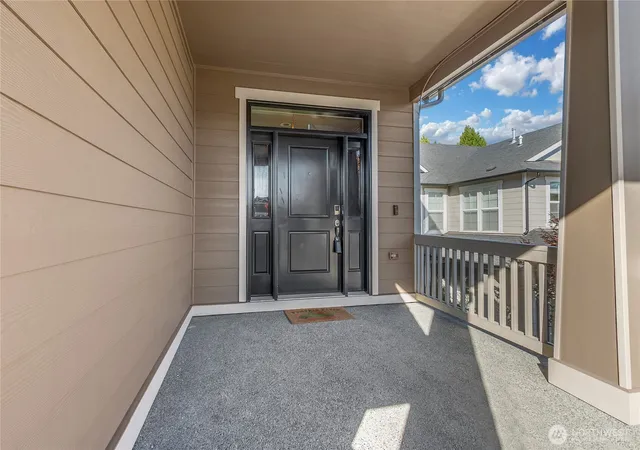 Photo 2 of Single family home for sale at 33913 12th Place Sw, Federal Way, WA 98023 | MLS# NWM2585354 | Listing updated on 2026-10-01