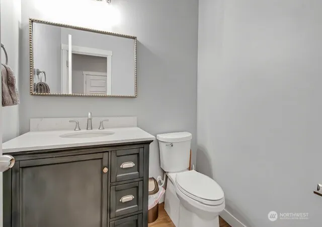 Photo 3 of Single family home for sale at 33913 12th Place SW, Federal Way, WA 98023 | MLS# NWM2585354 | Listing updated on 2026-10-01
