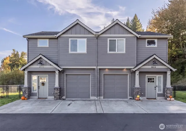 Photo 1 of Multi family home for sale at 352 Cemetery Rd, Castle Rock, WA 98611 | MLS# NWM2585360 | Listing updated on 2026-10-13