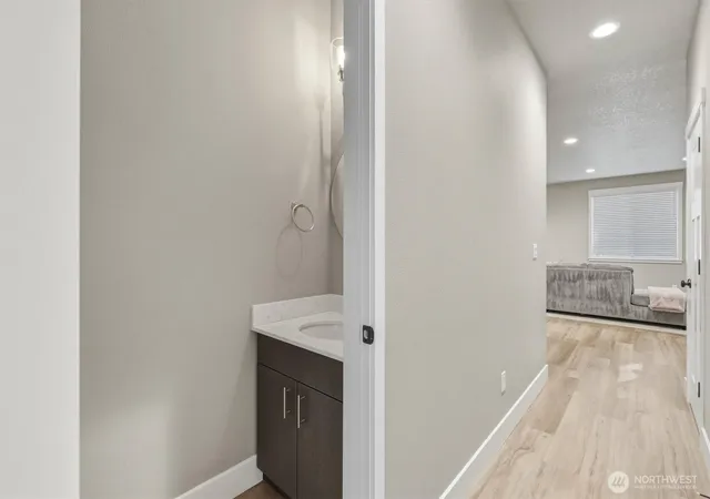 Photo 4 of House for sale at 352 Cemetery Rd, Castle Rock, WA 98611 | MLS# NWM2585360 | Listing updated on 2026-10-13