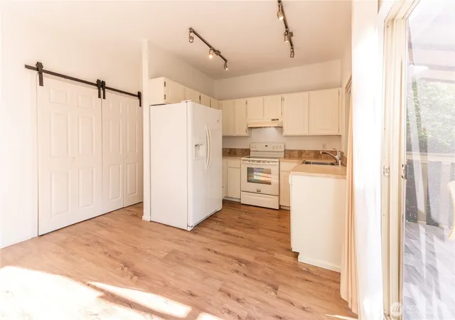 Photo 3 of Townhouse for sale at 4326 156th Street Sw #1A, Lynnwood, WA 98087 | MLS# NWM2585361 | Listing updated on 2026-09-28