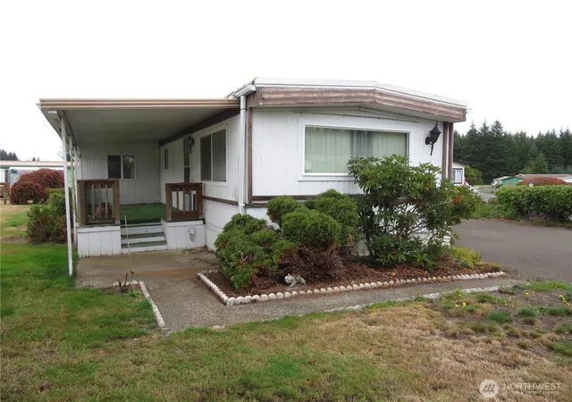 Photo 3 of Manufactured home for sale at 57 Clemons Rd #19, Montesano, WA 98563 | MLS# NWM2585369 | Listing updated on 2026-09-21