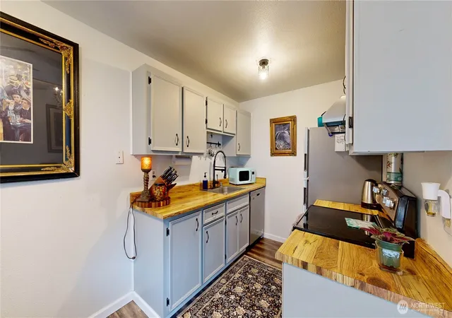 Photo 3 of Condo for sale at 1840 Central Pl S #B18, Kent, WA 98030 | MLS# NWM2585373 | Listing updated on 2026-09-25