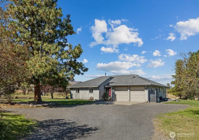 Photo 1 of Single family home for sale at 5871 Cove Rd, Ellensburg, WA 98926 | MLS# NWM2585381 | Listing updated on 2026-09-29