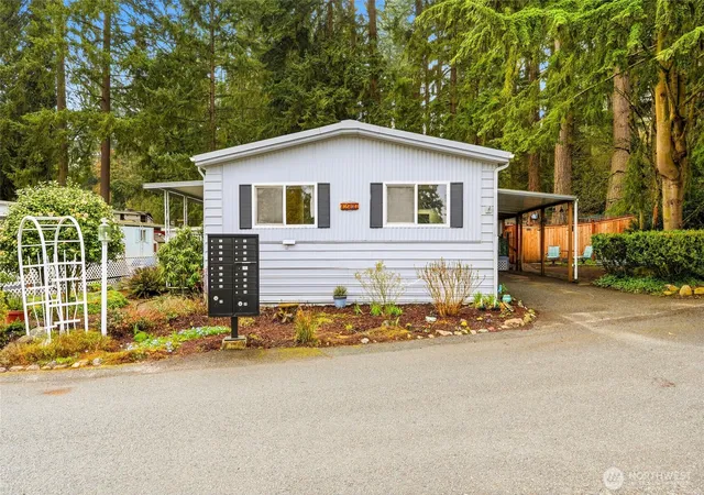 Photo 2 of Manufactured home for sale at 12727 112th Avenue E #13, Puyallup, WA 98374 | MLS# NWM2585382 | Listing updated on 2026-09-24