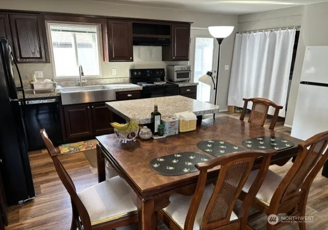 Photo 3 of Manufactured home for sale at 18289 E State Route #3 #42, Allyn, WA 98524 | MLS# NWM2585385 | Listing updated on 2026-09-29