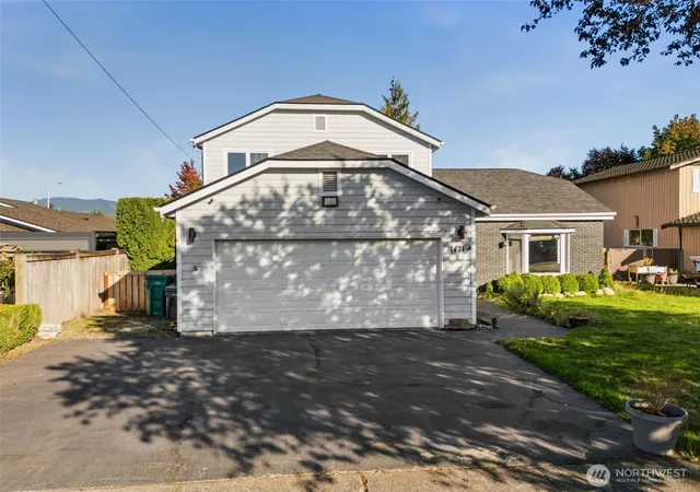 Photo 1 of Single family home for sale at 1471 Florence St, Enumclaw, WA 98022 | MLS# NWM2585389 | Listing updated on 2026-10-01