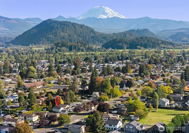 Photo 2 of Single family home for sale at 1471 Florence St, Enumclaw, WA 98022 | MLS# NWM2585389 | Listing updated on 2026-10-01
