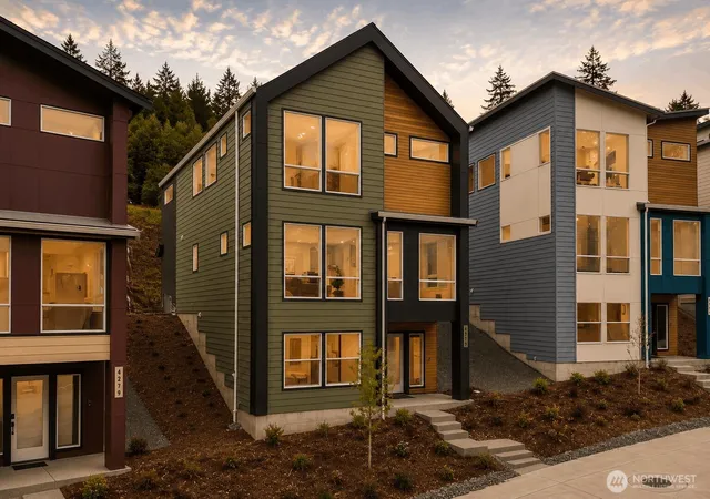 Photo 2 of Single family home for sale at 4273 Aberdeen Way Ne, Renton, WA 98056 | MLS# NWM2585397 | Listing updated on 2026-10-01