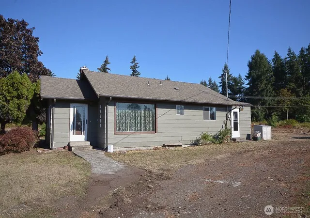 Photo 3 of Single family home for sale at 14614 Lawrence Lake Rd Se, Yelm, WA 98597 | MLS# NWM2585399 | Listing updated on 2026-10-02