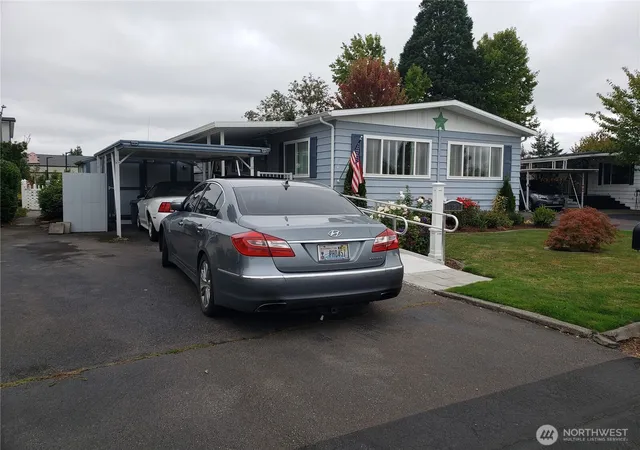 Photo 3 of Manufactured home for sale at 1181 Spruce Dr, Enumclaw, WA 98022 | MLS# NWM2585408 | Listing updated on 2026-09-21