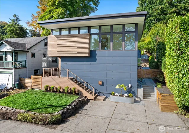 Photo 1 of Single family home for sale at 2825 22nd Avenue W, Seattle, WA 98199 | MLS# NWM2585409 | Listing updated on 2026-09-30