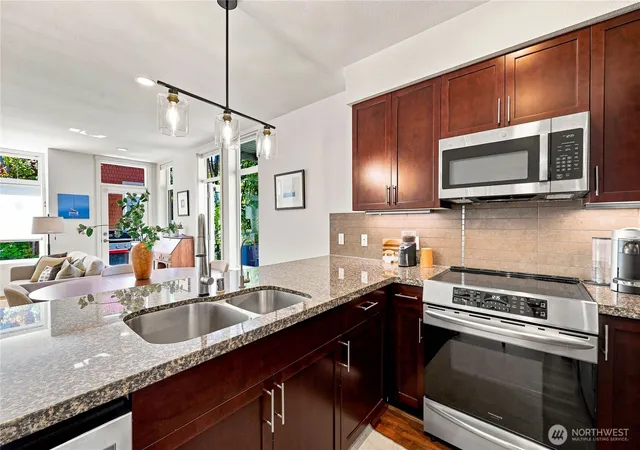 Photo 3 of Townhouse for sale at 130 Harbor Sq Loop NE #H1, Bainbridge Island, WA 98110 | MLS# NWM2585416 | Listing updated on 2026-10-05