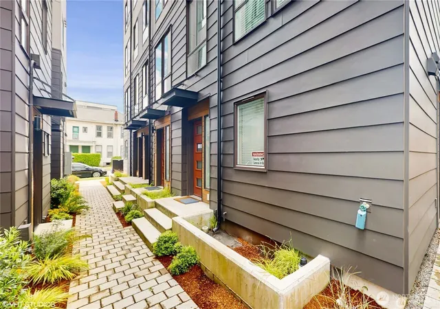 Photo 3 of Townhouse for sale at 1300 E Remington Ct #B, Seattle, WA 98122 | MLS# NWM2585417 | Listing updated on 2026-09-30