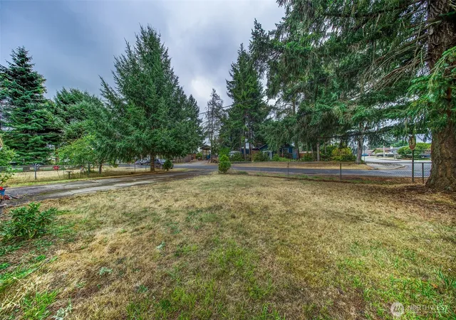 Photo 3 of Single family home for sale at 207 Seattle St W, Rainier, WA 98576 | MLS# NWM2585423 | Listing updated on 2026-10-03