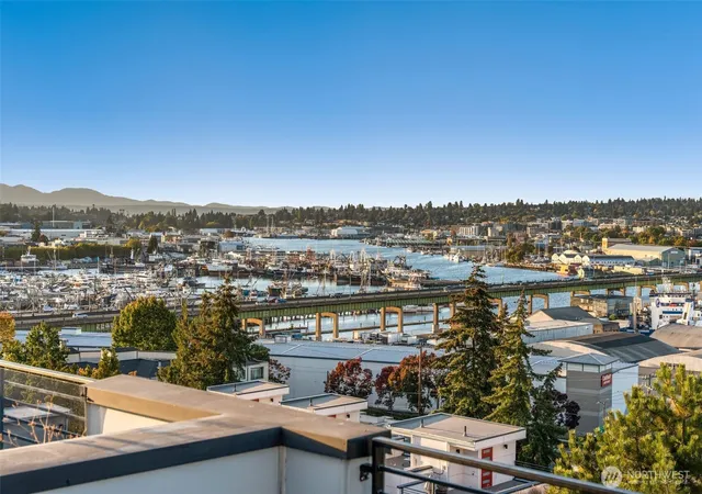 Townhouse for sale at 1208 W Emerson St, Seattle, WA 98119 | MLS# NWM2585426