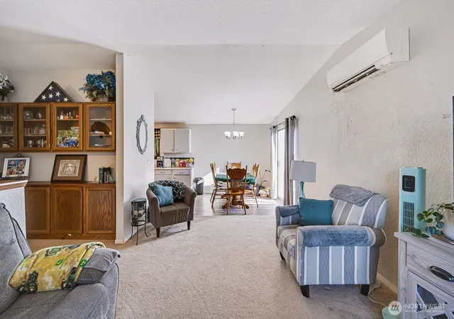 Photo 3 of Single family home for sale at 101 Ernst Pl, Moses Lake, WA 98837 | MLS# NWM2585427 | Listing updated on 2026-09-23