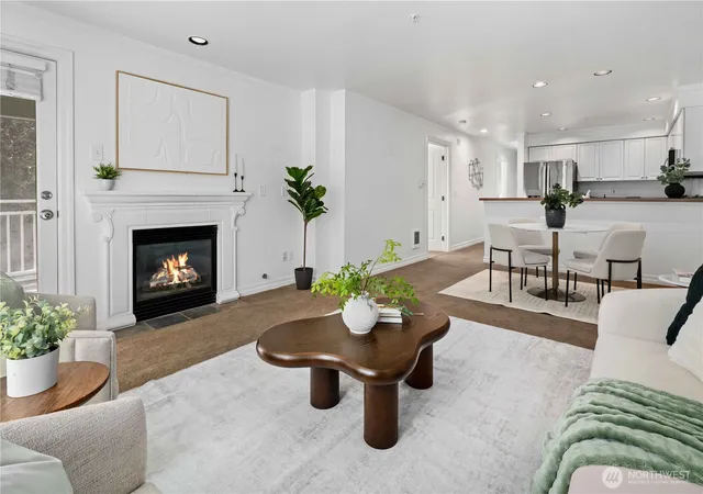 Photo 4 of Condo for sale at 215 20th Avenue E #204, Seattle, WA 98112 | MLS# NWM2585436 | Listing updated on 2026-09-26