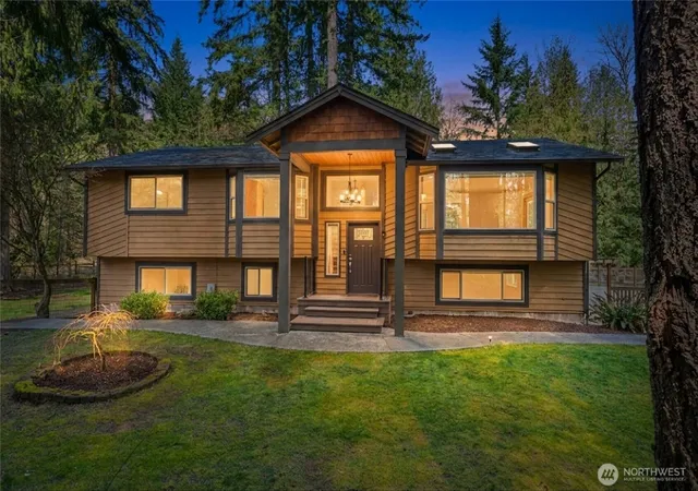 Photo 4 of Single family home for sale at 27422 SE 236th Street, Maple Valley, WA 98038 | MLS# NWM2585443 | Listing updated on 2026-09-22