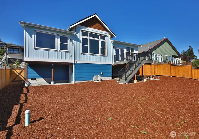 Photo 4 of Single family home for sale at 4929 Harbor Hills Dr, Freeland, WA 98249 | MLS# NWM2585448 | Listing updated on 2026-09-29