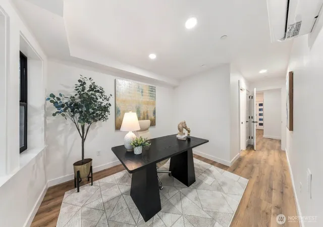 Photo 4 of Townhouse for sale at 932 Duchess Rd #B-1, Bothell, WA 98012 | MLS# NWM2585464 | Listing updated on 2026-10-08