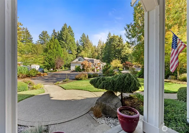 Photo 3 of Sale Pending at 3001 33rd Lane NW, Olympia, WA 98502 | MLS# NWM2585466 | Listing updated on 2026-09-28