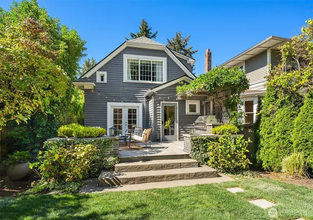 Photo 1 of Single family home for sale at 822 31st Avenue, Seattle, WA 98122 | MLS# NWM2585467 | Listing updated on 2026-10-01