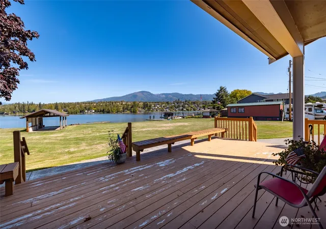 Photo 3 of Single family home for sale at 18281 W Big Lake Blvd, Mount Vernon, WA 98274 | MLS# NWM2585472 | Listing updated on 2026-09-23