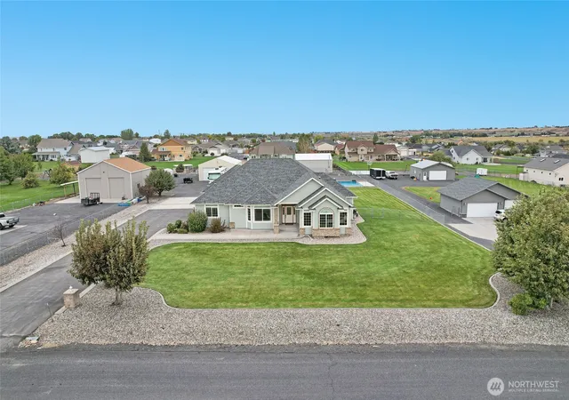 Photo 2 of Single family home for sale at 10306 Rd 56 Ne, Moses Lake, WA 98837 | MLS# NWM2585496 | Listing updated on 2026-10-08