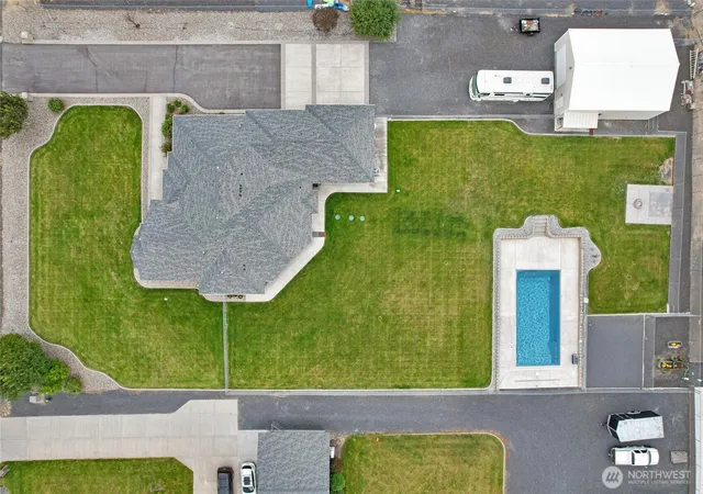 Photo 3 of Single family home for sale at 10306 Rd 56 Ne, Moses Lake, WA 98837 | MLS# NWM2585496 | Listing updated on 2026-10-08