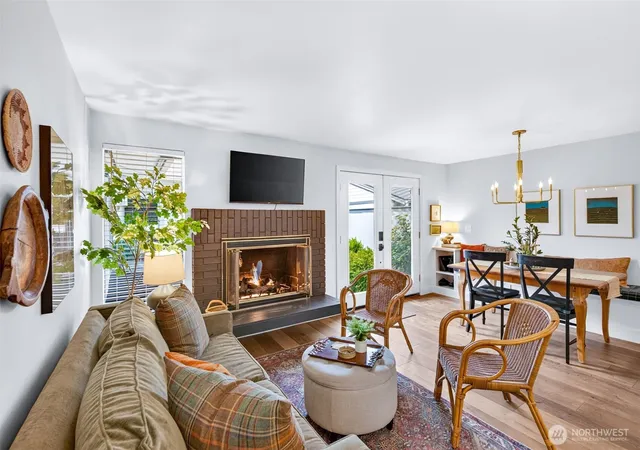 Photo 3 of Sale Pending at 1310 Castlerock Ave #8, Wenatchee, WA 98801 | MLS# NWM2585497 | Listing updated on 2026-09-26