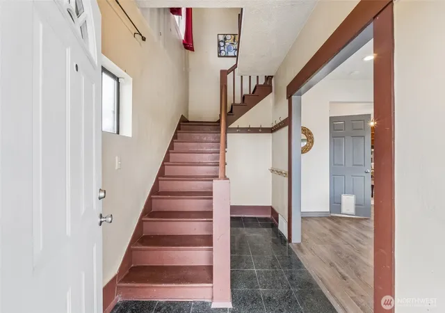 Photo 4 of Single family home for sale at 4808 S Othello St, Seattle, WA 98118 | MLS# NWM2585503 | Listing updated on 2026-10-02