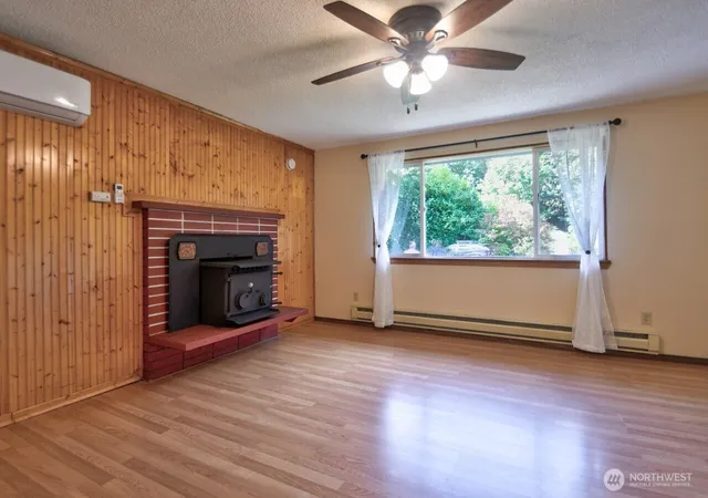 Photo 3 of Single family home for sale at 7830 Box Elder Dr SW, Olympia, WA 98512 | MLS# NWM2585504 | Listing updated on 2026-09-26