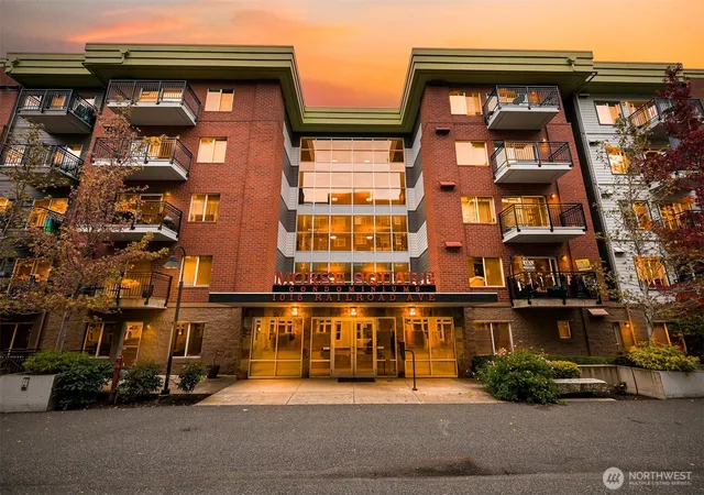Photo 4 of Condo for sale at 1015 Railroad Ave #418, Bellingham, WA 98225 | MLS# NWM2585506 | Listing updated on 2026-10-01