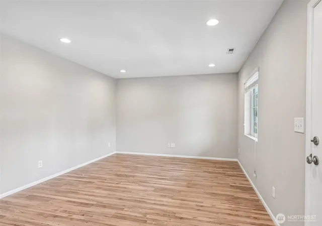Photo 4 of Single family home for sale at 18827 105th Avenue Ct E, Puyallup, WA 98374 | MLS# NWM2585508 | Listing updated on 2026-09-30