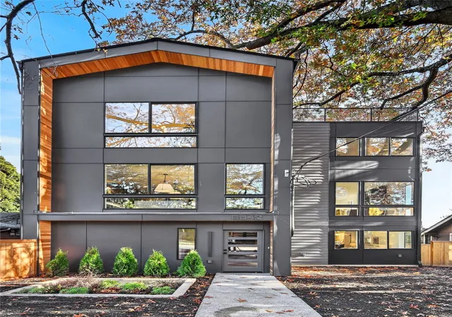 Single family home for sale at 8542 Interlake Ave N, Seattle, WA 98103 | MLS# NWM2585526