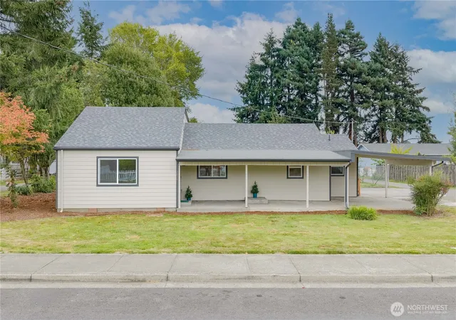 Photo 1 of Single family home for sale at 2624 48th Avenue, Longview, WA 98632 | MLS# NWM2585533 | Listing updated on 2026-10-01