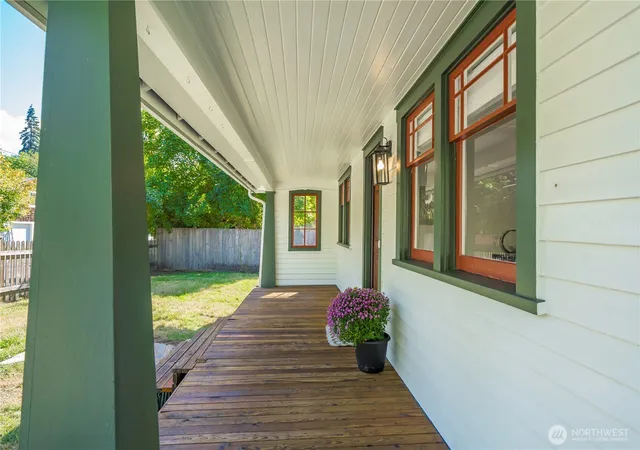 Photo 3 of Sale Pending at 917 Garrison St Ne, Olympia, WA 98506 | MLS# NWM2585536 | Listing updated on 2026-09-28