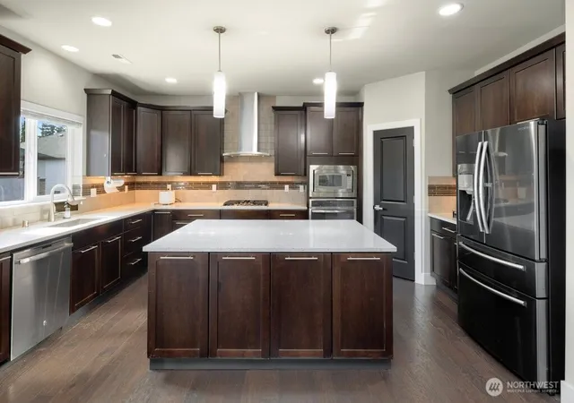Photo 4 of Single family home for sale at 15421 8th Avenue W, Lynnwood, WA 98087 | MLS# NWM2585542 | Listing updated on 2026-09-25