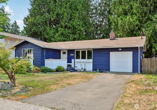 Photo 2 of Single family home for sale at 20414 54th Avenue W, Lynnwood, WA 98036 | MLS# NWM2585545 | Listing updated on 2026-10-02