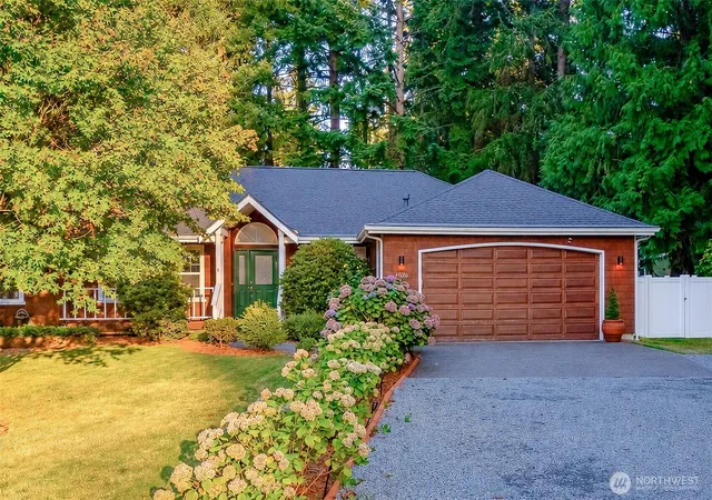 Photo 2 of Single family home for sale at 15906 Lindsay Rd Se, Yelm, WA 98597 | MLS# NWM2585546 | Listing updated on 2026-10-01