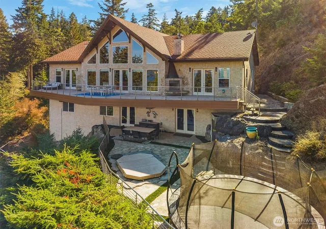 Photo 2 of Single family home for sale at 51 Willows Ln, Friday Harbor, WA 98250 | MLS# NWM2585548 | Listing updated on 2026-09-24