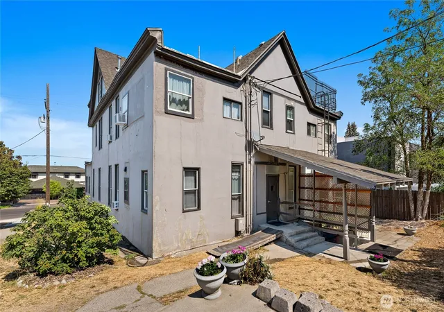 Photo 3 of Multi family home for sale at 1927 W Riverside Ave, Spokane, WA 99201 | MLS# NWM2585554 | Listing updated on 2026-09-22