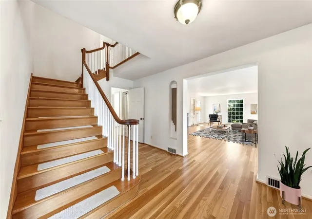 Photo 3 of Single family home for sale at 444 Washington St, Walla Walla, WA 99362 | MLS# NWM2585560 | Listing updated on 2026-09-29