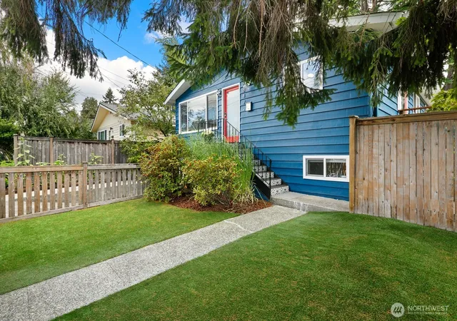 Photo 2 of Single family home for sale at 6842 25th Avenue Ne, Seattle, WA 98115 | MLS# NWM2585565 | Listing updated on 2026-10-01