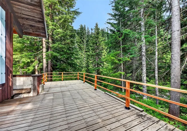 Photo 4 of Single family home for sale at 20 Alpental St, Snoqualmie Pass, WA 98045 | MLS# NWM2585566 | Listing updated on 2026-10-01