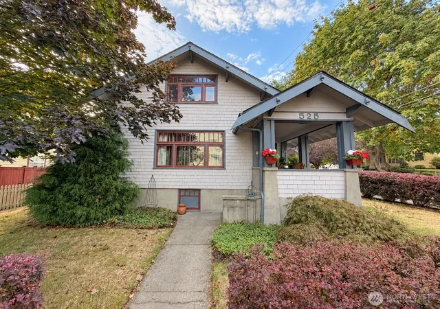 Photo 2 of Single family home for sale at 525 N Iron St, Centralia, WA 98531 | MLS# NWM2585571 | Listing updated on 2026-09-22