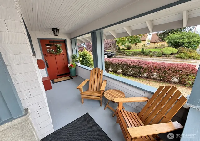Photo 3 of Single family home for sale at 525 N Iron St, Centralia, WA 98531 | MLS# NWM2585571 | Listing updated on 2026-09-22